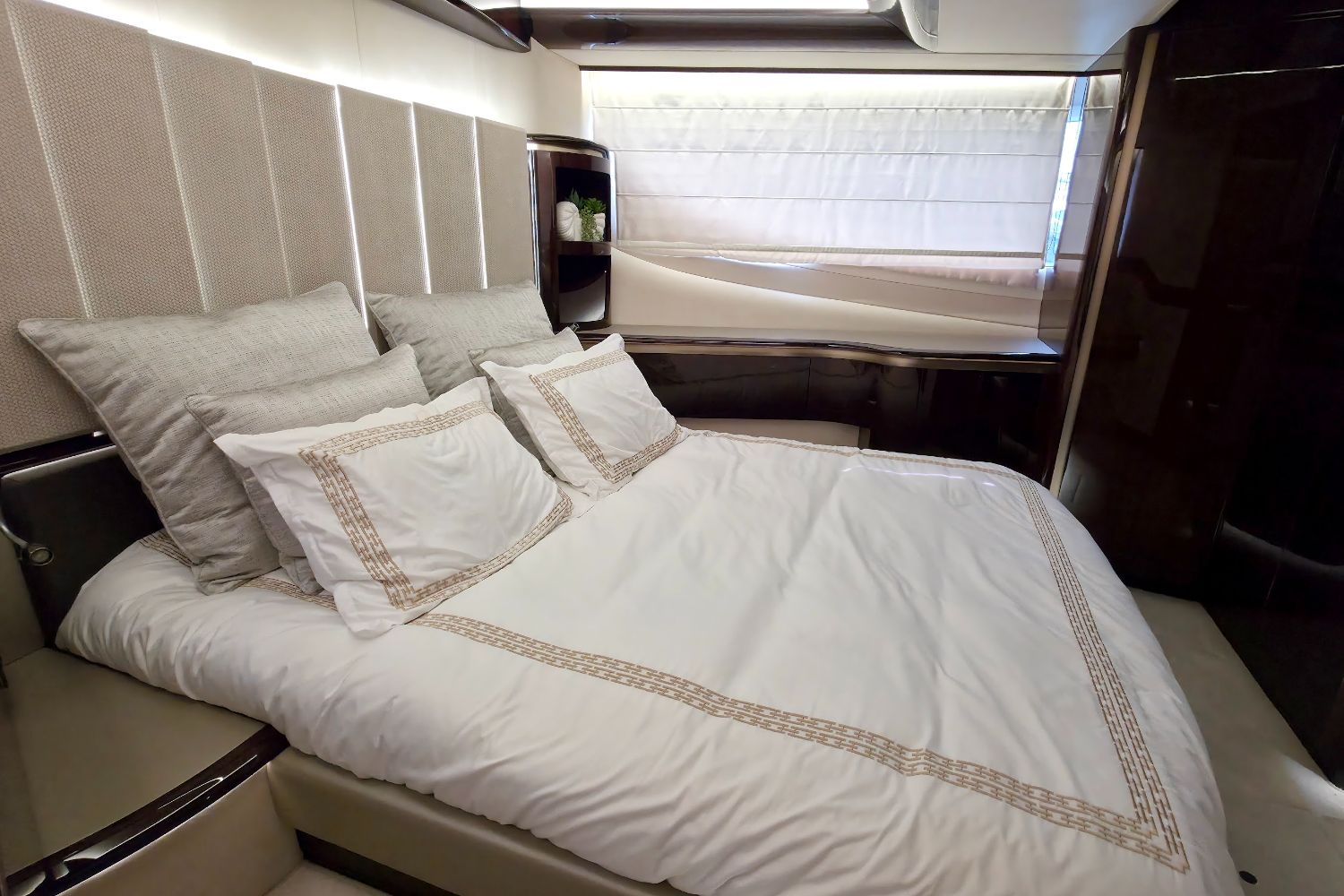 Camarote con cama matrimonial