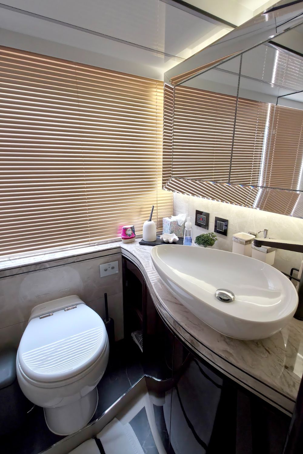 Segundo baño a bordo